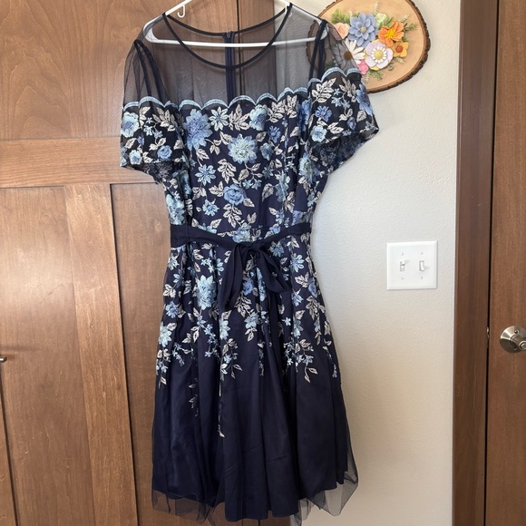 Eliza J Plus Size Embroidered Mesh Dress Navy Blue Floral 20W - Picture 8 of 16